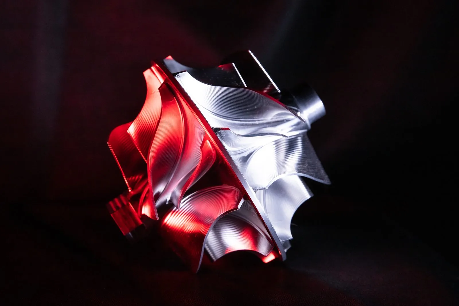 ใบพัด Twin Flow Impeller ที่ตัดเฉือนด้วยทางเดินมีดหลายแกนของ Mastercam
